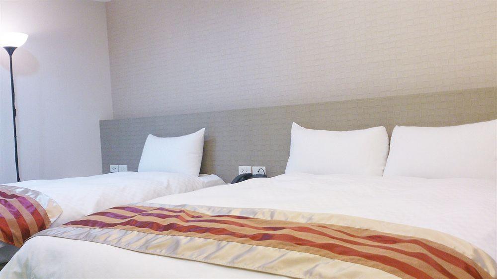 Shun-Yi Business Hotel Chiayi City Exterior photo