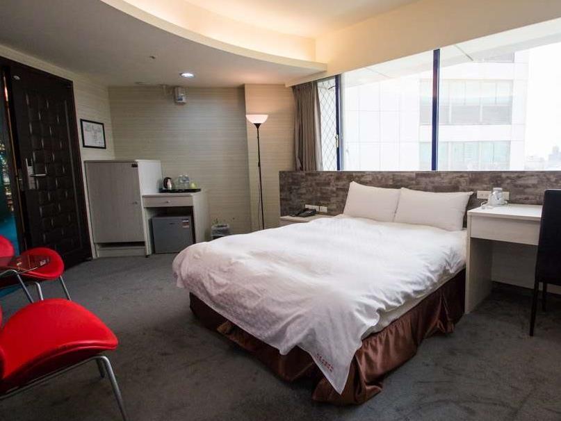 Shun-Yi Business Hotel Chiayi City Exterior photo